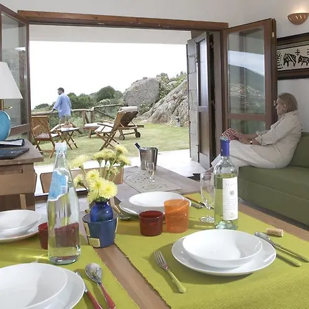 Sul Mare Residenze Di Bes Chia